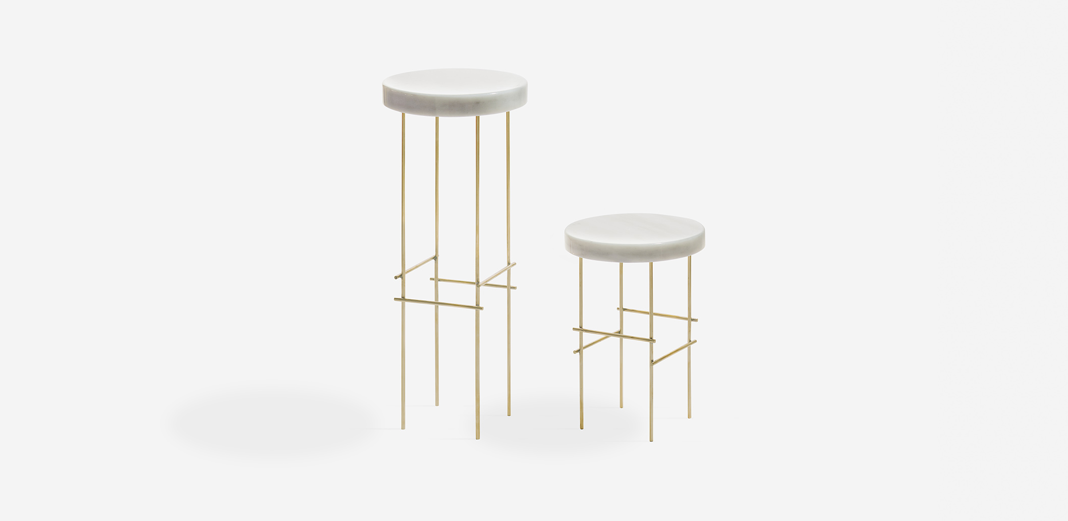 Marblelous Pedestal Brass MRBL116B Side table. Diameter: 30cm. Height: 44cm. For lovers of singularity: a pedestal to expose the thing you love most. The Marblelous Pedestal uses minimalist design to valorize nobles materials, adding style and elegance to your home.